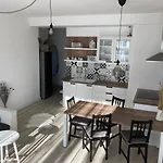 The House 波普拉德