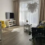 Апартаменты The House *